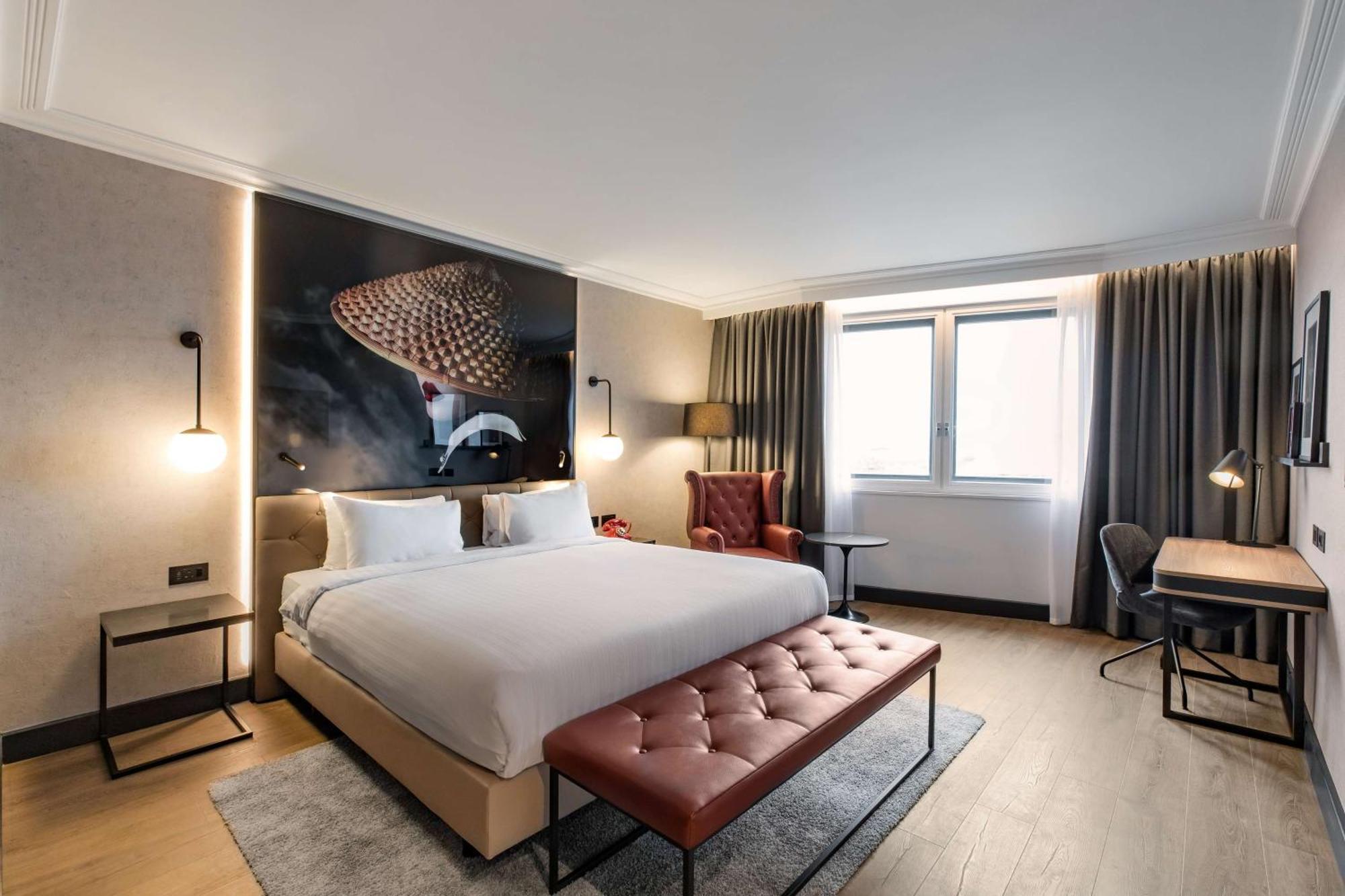Radisson Red London Heathrow Hotel Harmondsworth Ngoại thất bức ảnh